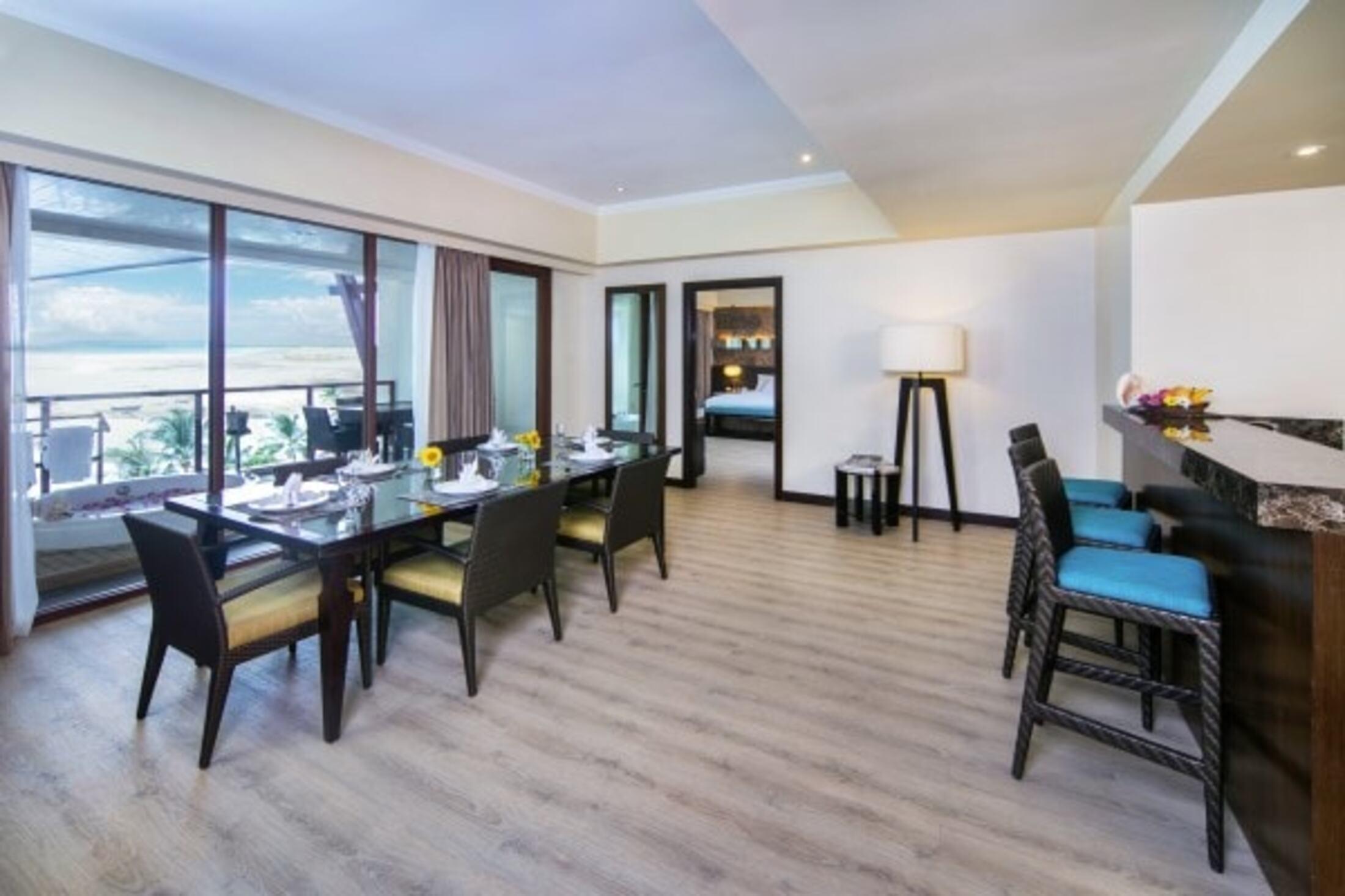 The Bellevue Resort Панглао Екстериор снимка A suite at the hotel